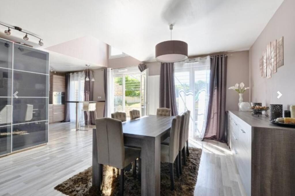 Maison 120 M² A Ferienhaus Vigy